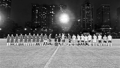 广州代表队完成首次实战演练|足球|广州体育学院队|信息时报|粤超联赛|球员_新浪体育_新浪新闻