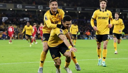 世界杯高清赛事观看-英超中资队酿奇迹？绝平阿森纳+绝杀利物浦！4轮抢7分 或逆袭保级