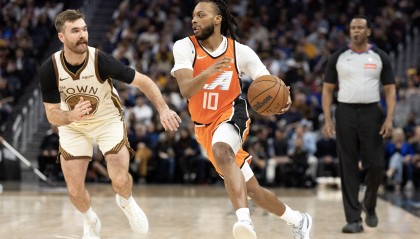 世界杯手机观看软件下载-小卡：加兰首秀打得很棒 有侵略性&amp;能投中空位/防中锋时也很积极